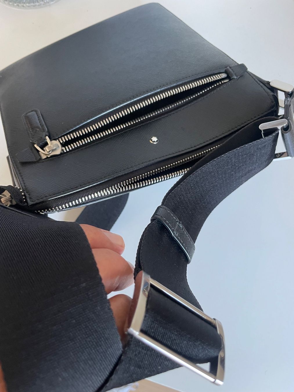 Montblanc Taschen: Montblanc Umhängetasche Schwarz – Gebraucht aus Lätti von Worldtraveler 3