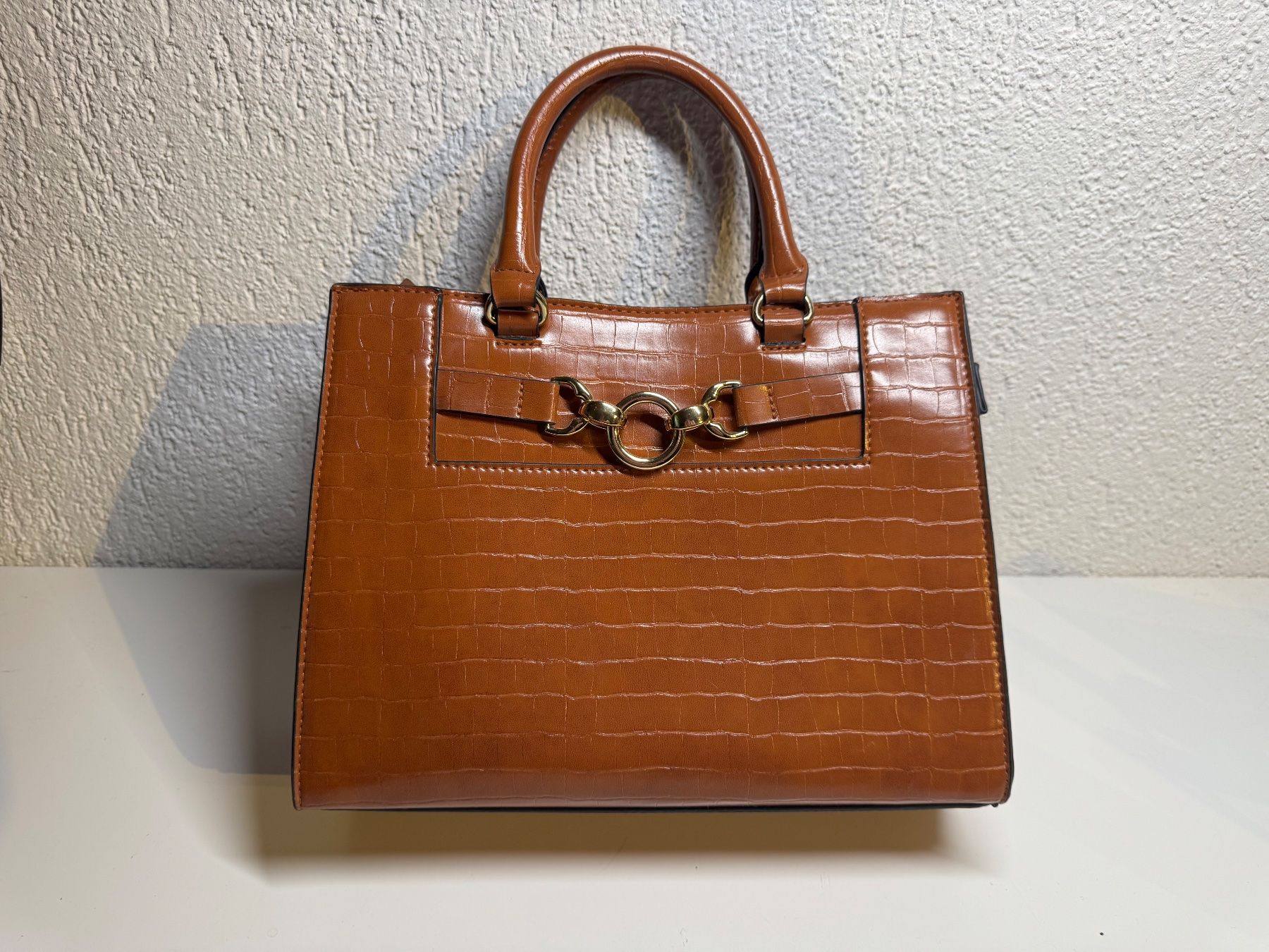 Borse da donna: Schöne braune Tasche – Usato da Grosswangen venduto da shoes.bags.and.co