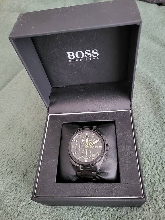 Hugo Boss Uhren: Hugo Boss Herren Uhr – Gebraucht aus Mels von jhu_f7ql