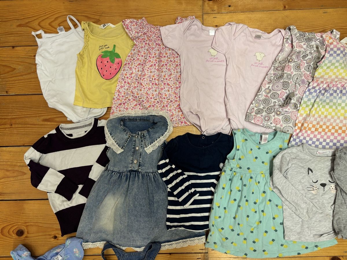 Lotti & Set di vestiti: Kleiderpaket Mädels, Grösse 86/92 – Usato da Büren an der Aare venduto da Nikito2001 1