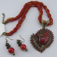 Süesses Collier mit Ohrringen - rot - Glitzersteine