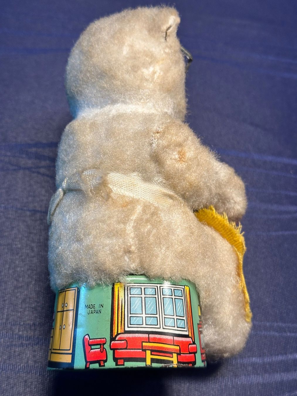 Spielzeuge: strickender Bär / Teddybär mit Aufzugsmechanismus – Gebraucht aus Steffisburg von bwt56 2