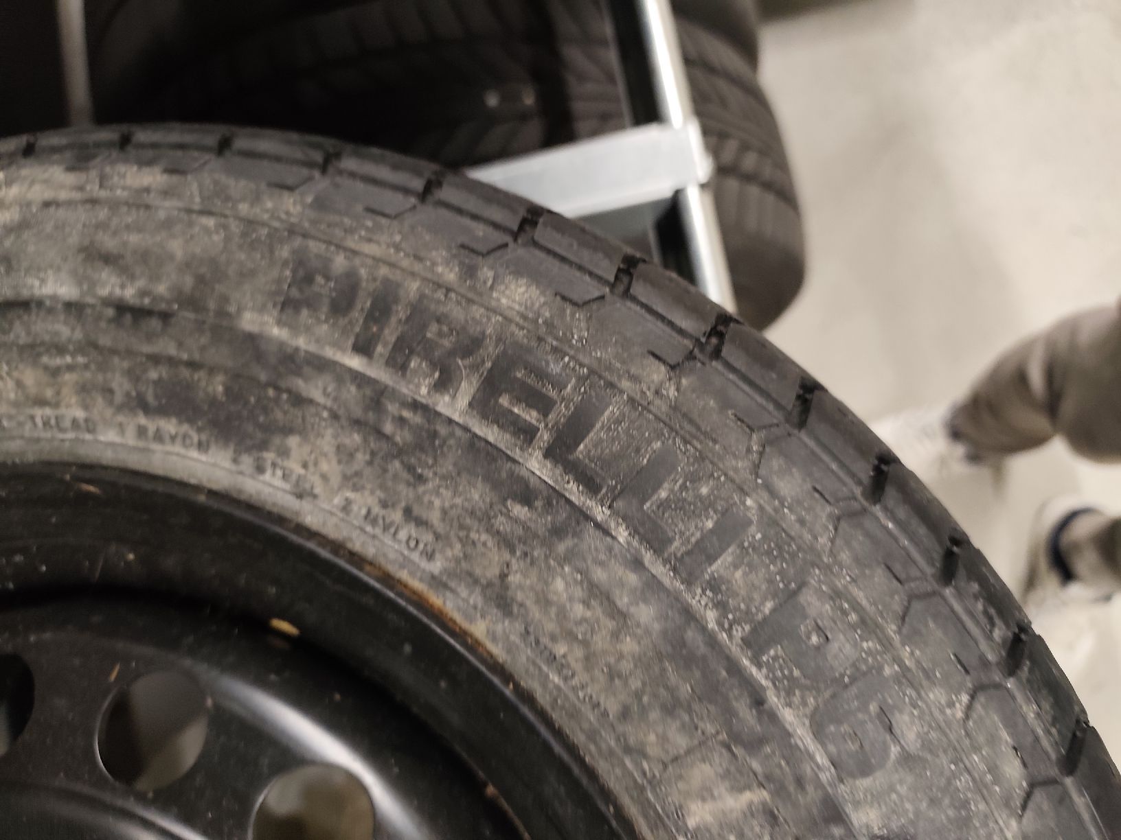 Pneumatici & Ruote complete: Bmw e30 ersatzrad – Usato da Baar venduto da Pascal1339 2