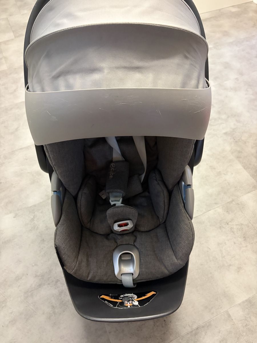 Maxi-Cosi Auto-Kindersitze: Maxi-Cosi mit Isofixstation – Gebraucht aus Grabs von LauraV05 3