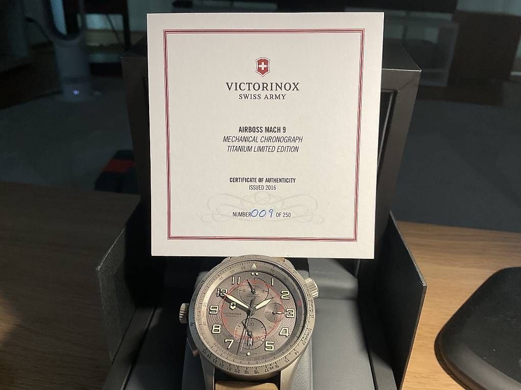 Orologi: VICTORINOX TITANIUM LIMITED EDITION CHRNOGRAPH – Usato da Alpnach Dorf venduto da desdemona01 4