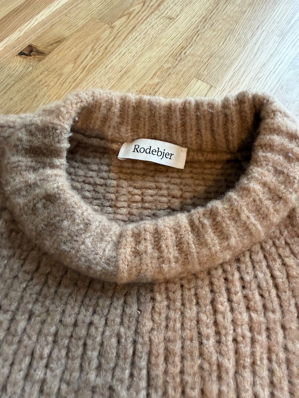 Pulls & Sweat-shirts: Rodebjer xs/s – D'occasion à Dübendorf par gas_2wcn 1