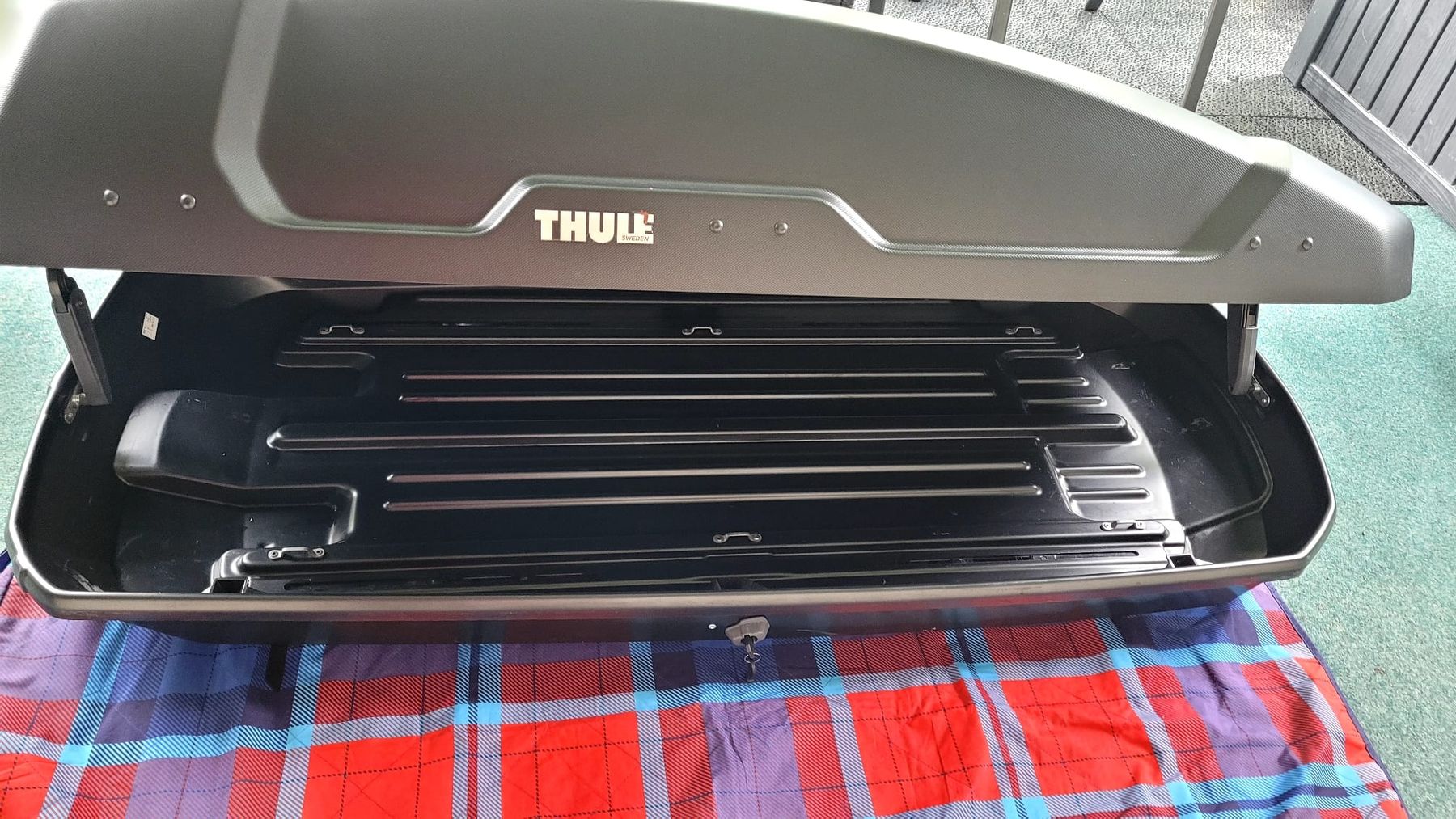 Thule Box da tetto: Thule Dachbox Pacific 200 / Touring M – Nuovo (secondo la descrizione) da Arbon venduto da Miro43 2