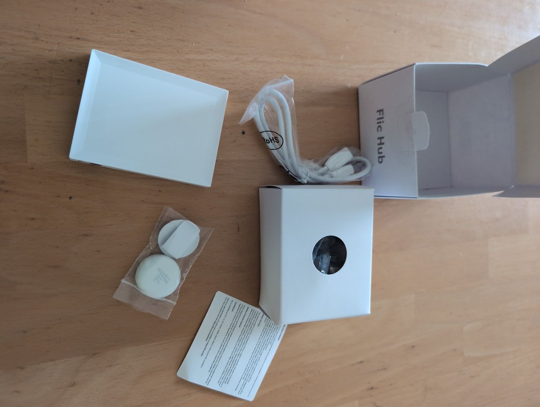 Hubs & Switches: Flic Hub und 1 button – D'occasion à Grabs par stebber