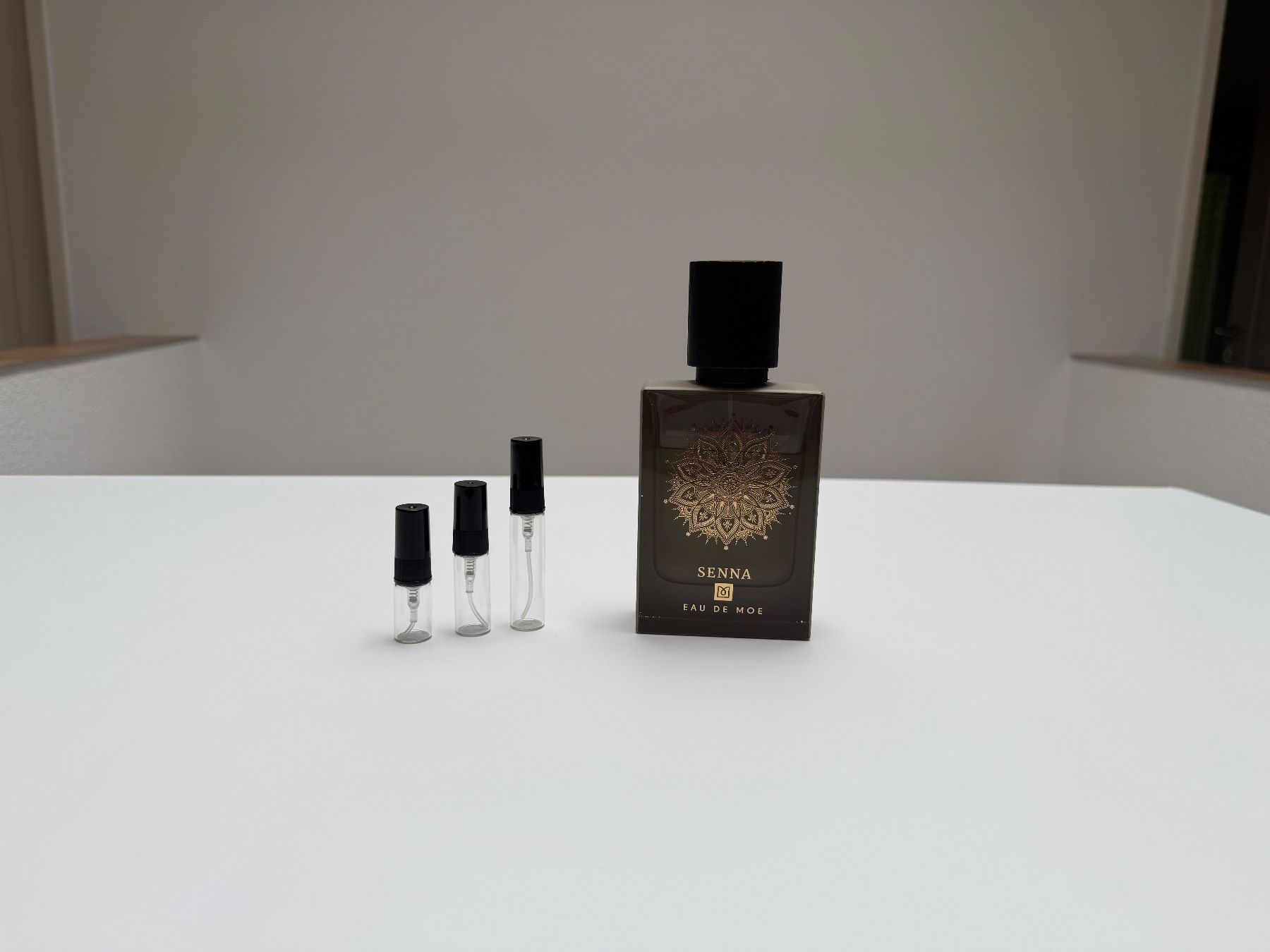 Kurkdjian Parfum & Eau de Toilette: Eau de Moe Senna Abfüllung 5ML – Gebraucht aus Laufen von pocketscents_ch