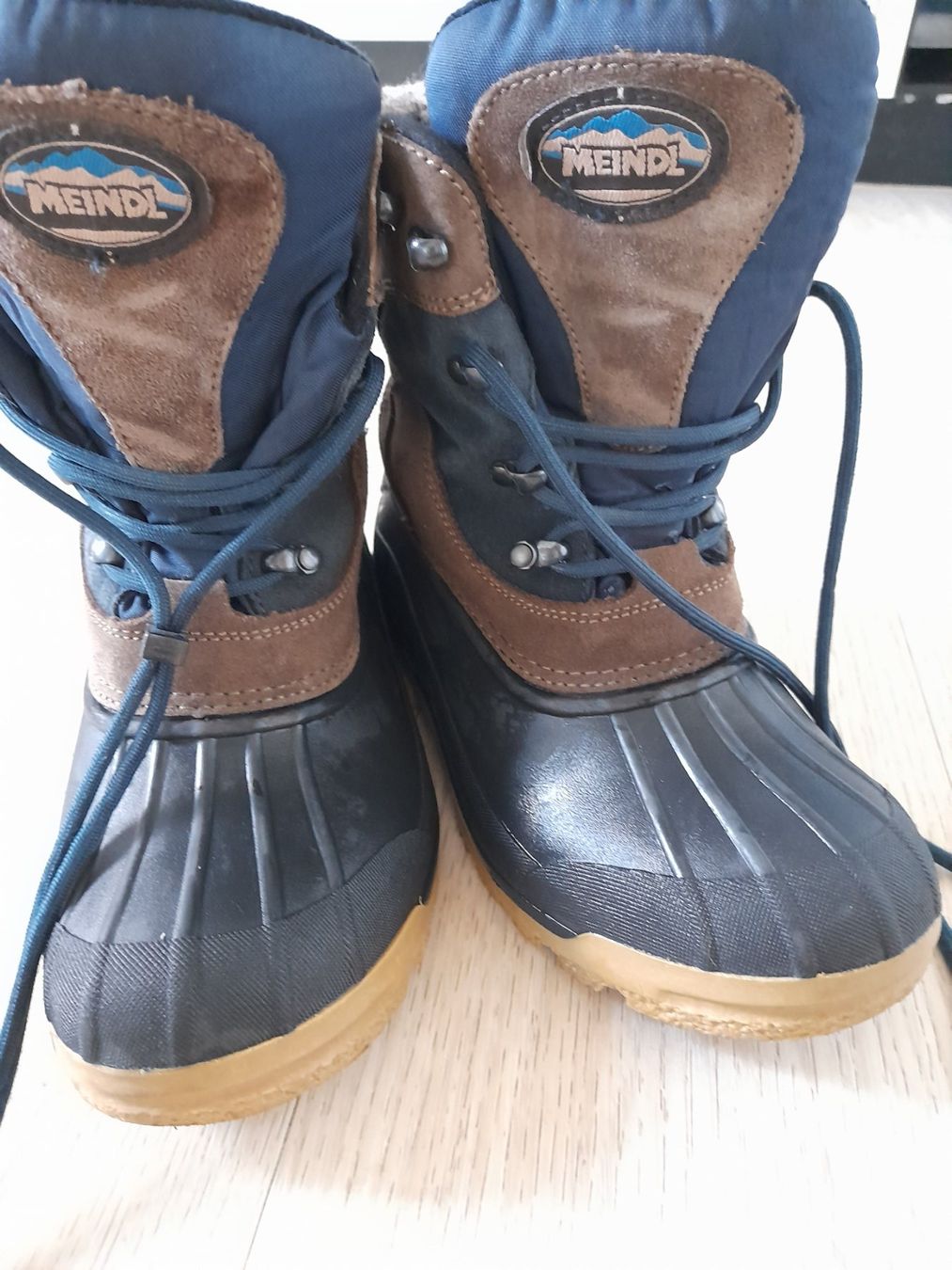 Meindl Scarpe per ragazzi: Winterstiefel Meindl Sölden Gr. 35 – Usato da Oberrieden venduto da mcl_g5vk