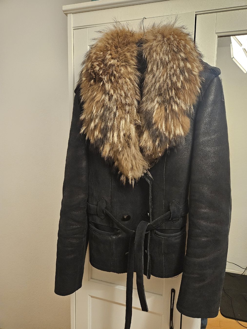 Cappotti: Winter sheepskin coat with fur, size s – Usato da Zürich venduto da kri_72l9 2