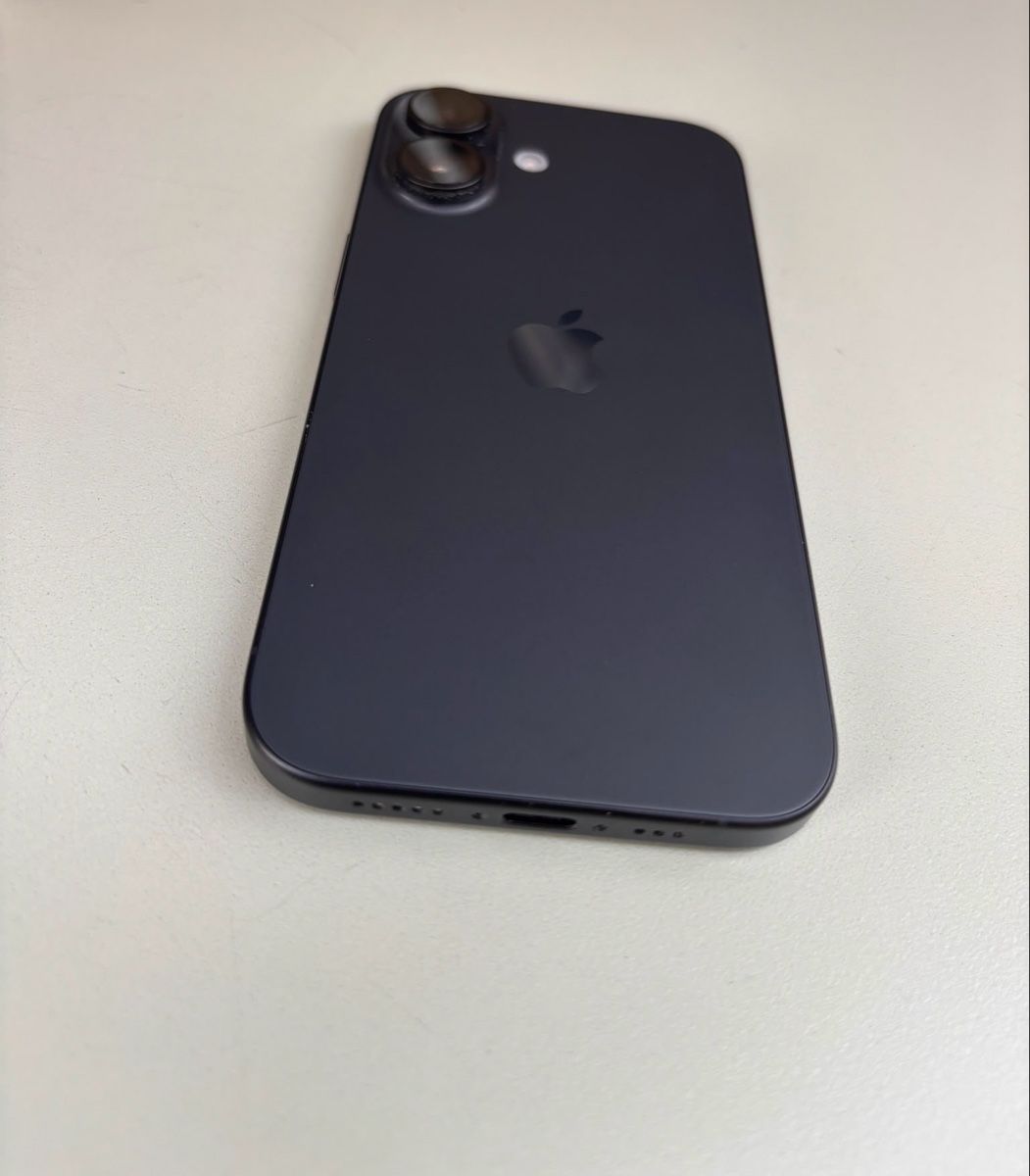 Apple Telefoni cellulari / Smartphones: iPhone 16 – Nuovo (secondo la descrizione) da Suhr venduto da Aleksandric 1