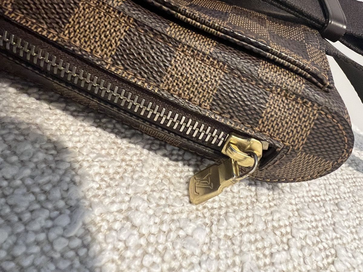 Louis Vuitton Borse: Geronimos - Louis Vuitton - Schultertasche / Bauchtasche – Usato da Altendorf venduto da wqv_97 9
