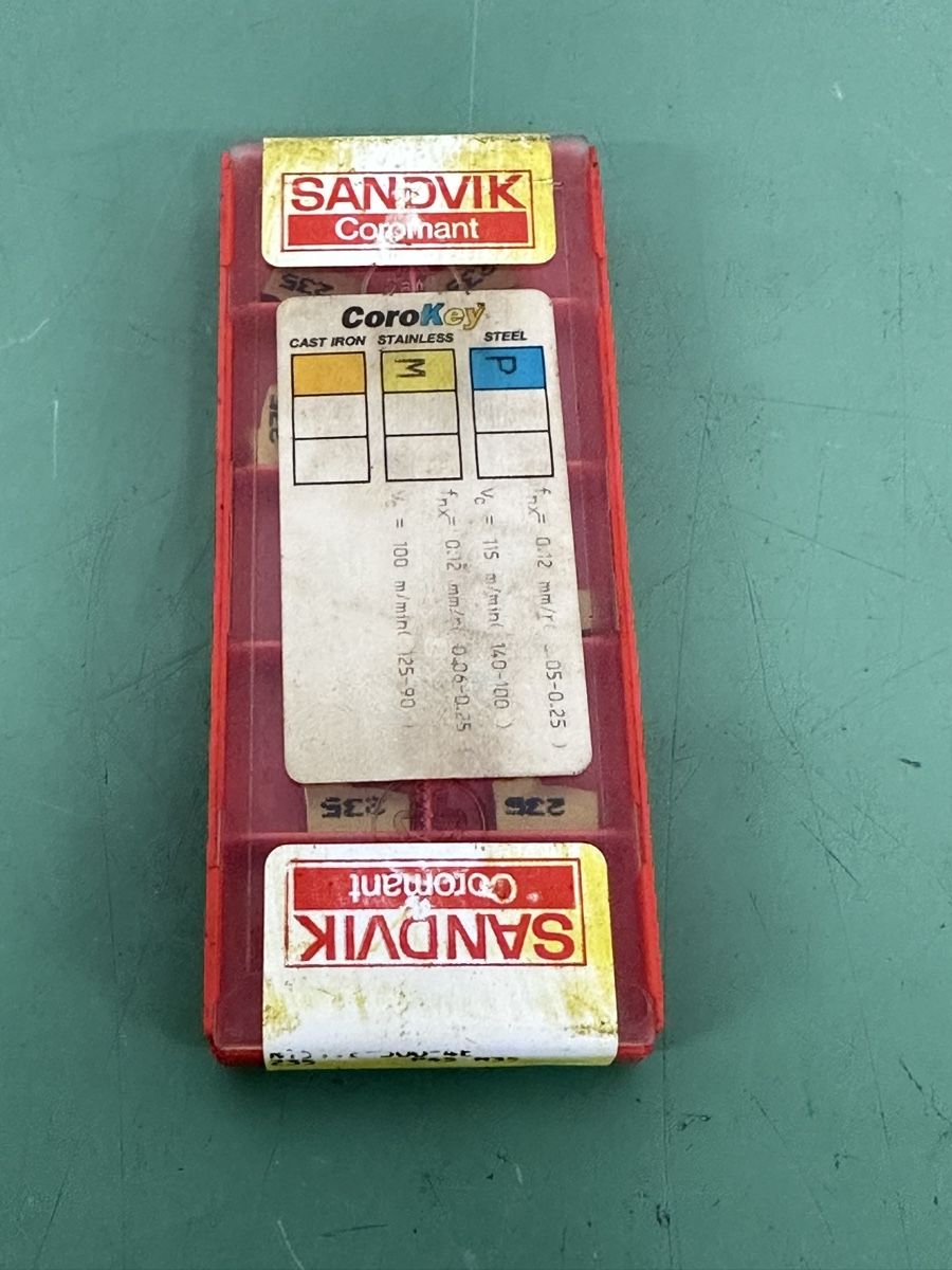 Sandvik Tous les outils: Sandvik Inserts, Dreheinsatz, N151.2-300-4E. – Neuf avec emballage d'origine à Aarberg par SNMachines