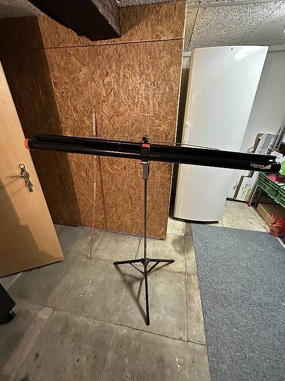 Schermi: Leinwand mit Stativ – Usato da Rebstein venduto da Svnb03 2