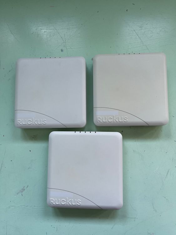 Access point ruckus zoneflex r500 3 Stück Kaufen auf Ricardo