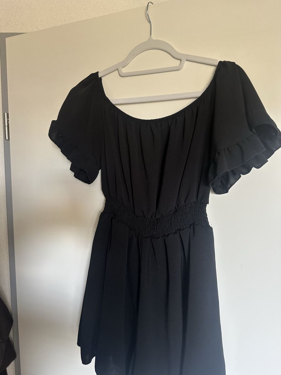 Tute: Schwarzer Jumpsuit mit gerafftem Bund Grösse S neu – Usato da Reinach BL venduto da Alles_muss_weg00 1
