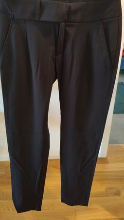 Pantalon noir IKKS t34 en bon etat