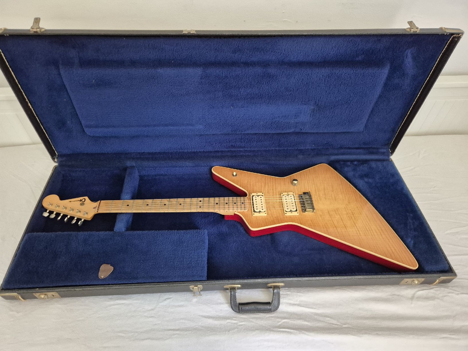 Charvel Musikinstrumente: Charvel, Custom, selten, E-Gitarre, Explorer Typ – Gebraucht aus Dättwil AG von Woschni1920 4