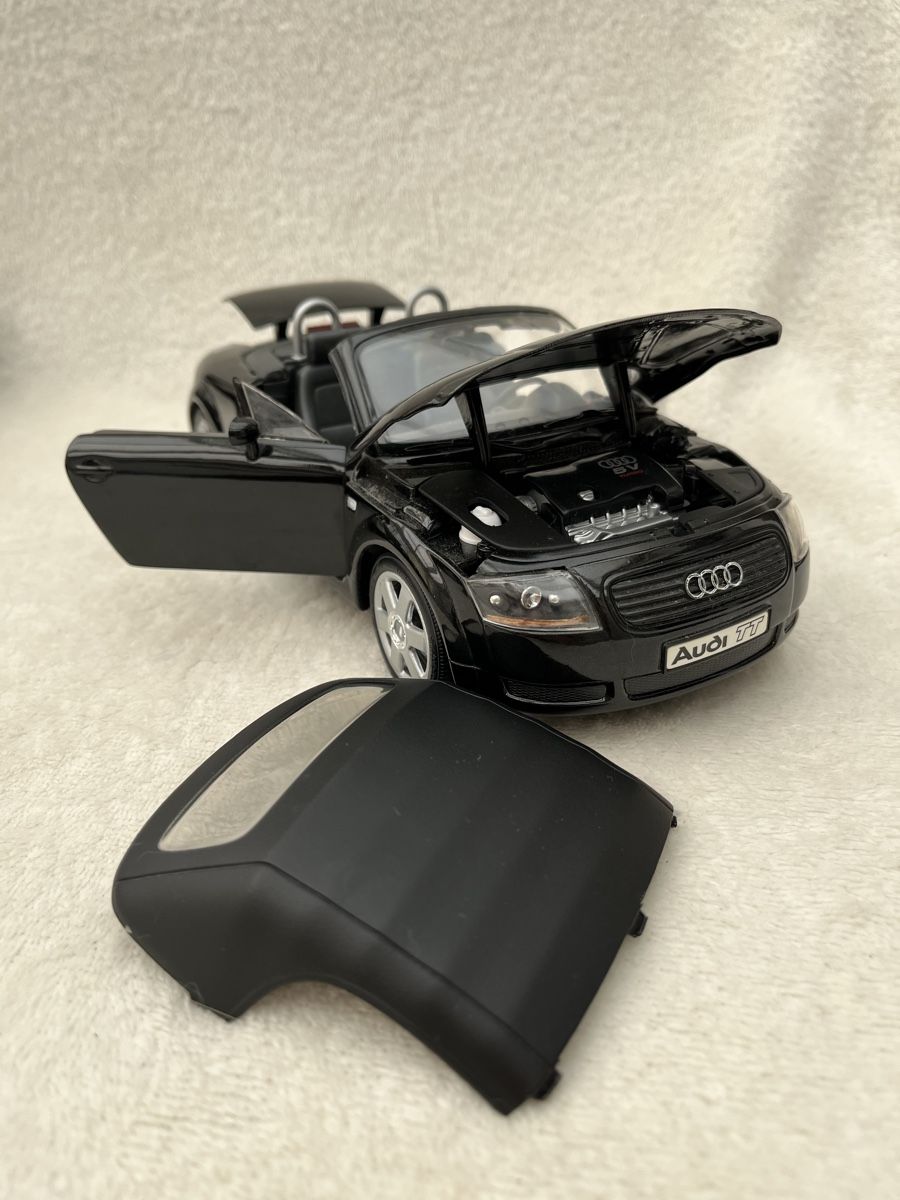 Audi Modellini d'auto: Audi TT Cabriolet 1999 – Nuovo (secondo la descrizione) da Oberweningen venduto da mer_2yn9 2