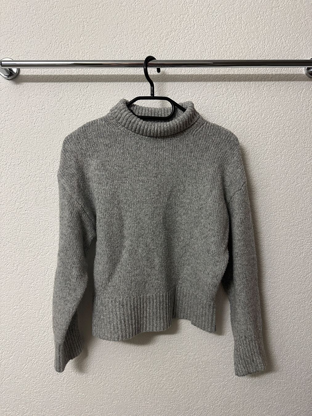 H&M Pulls & Sweat-shirts: H&M Pullover XS – D'occasion à Heerbrugg par cheedsk
