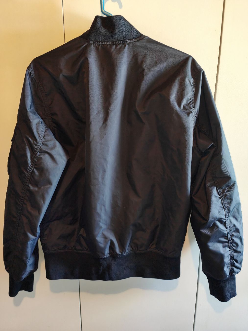Nike Jacken: Nike RU Bomber Jacket M schwarz reflektierend 709092-010 – Gebraucht aus Rothrist von SiddharthaMoon 7