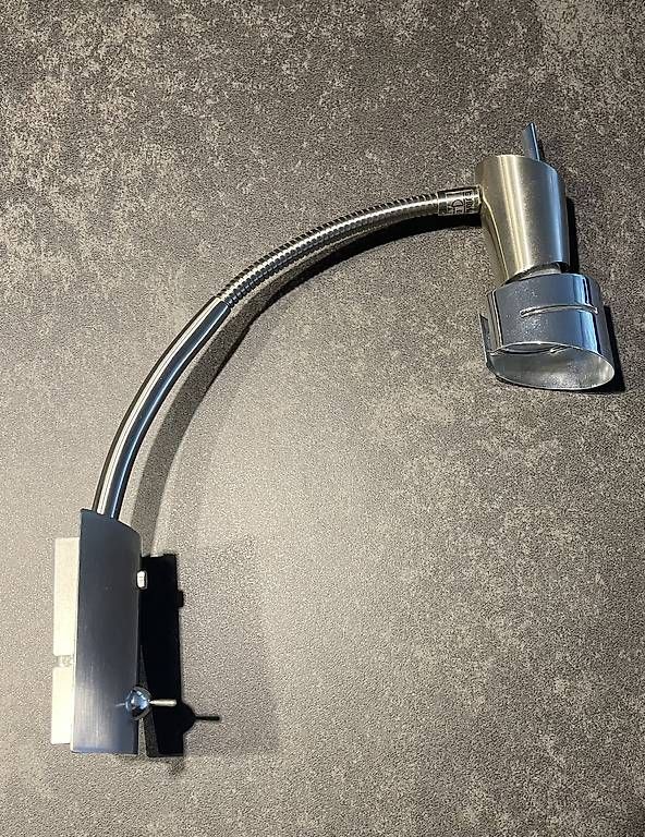 Lampes: Petite lampe murale flexible – D'occasion à Biel/Bienne par Freunemy