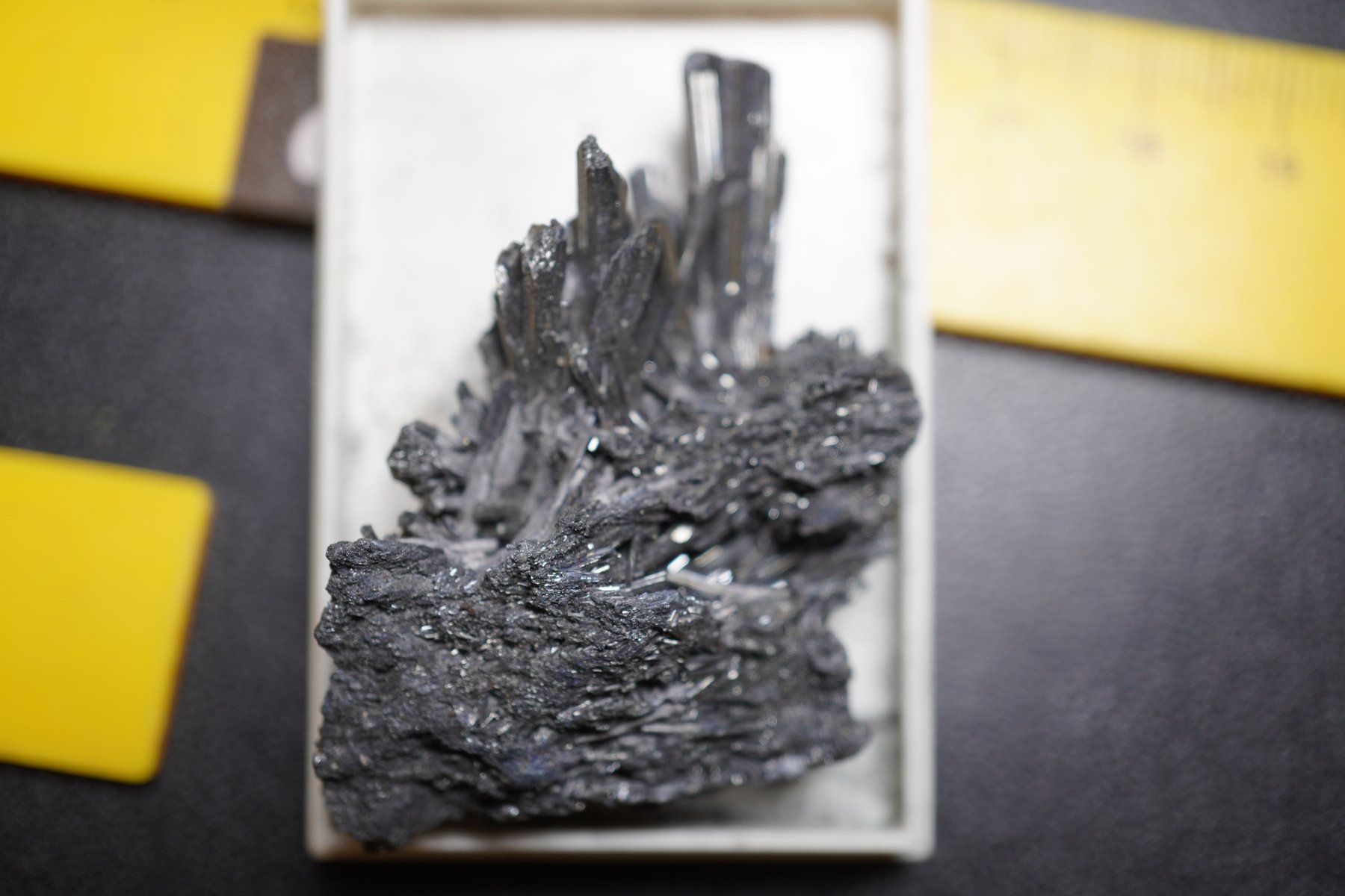Minerali & Pietre curative: Stibnite   Kristall im  Böxli – Nuovo e nell'imballaggio originale da Eschenbach SG venduto da topstone 5