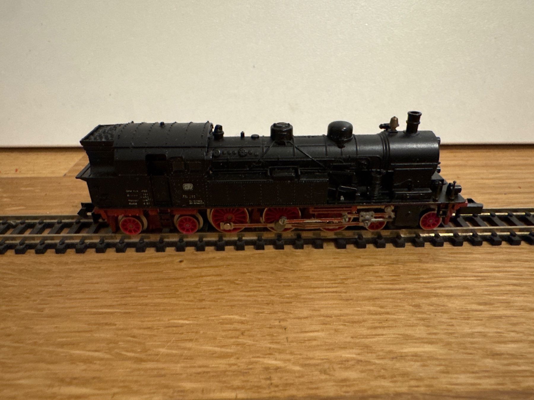 Arnold Modellini di ferrovie: Arnold 2270 Dampflok DB BR 78 211 – Usato da Schlierbach venduto da Look8 3