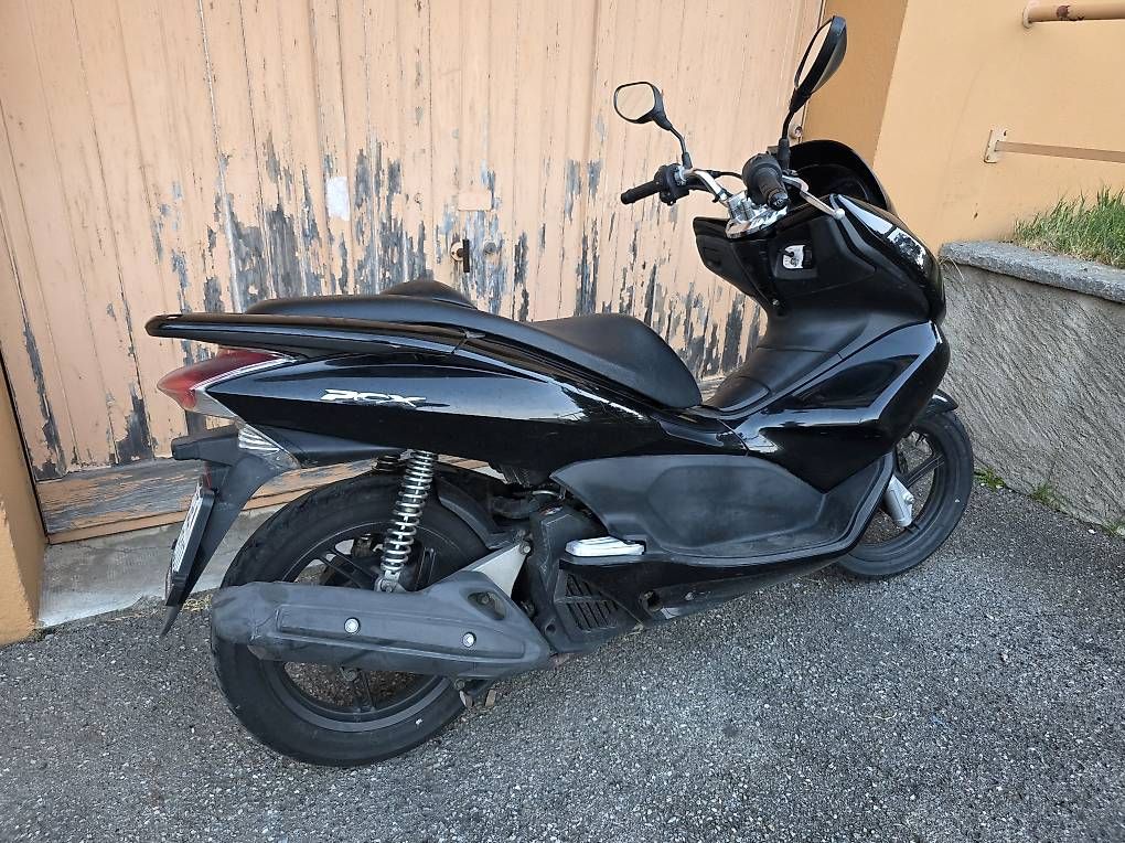 Scooter: Honda PCX 125cc expertise 21.08.2025 – Usato da Le Grand-Saconnex venduto da mat_gyj9 2