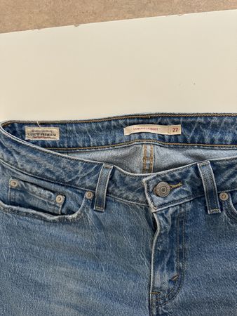 Levis Damen Jeans, Grösse 27 