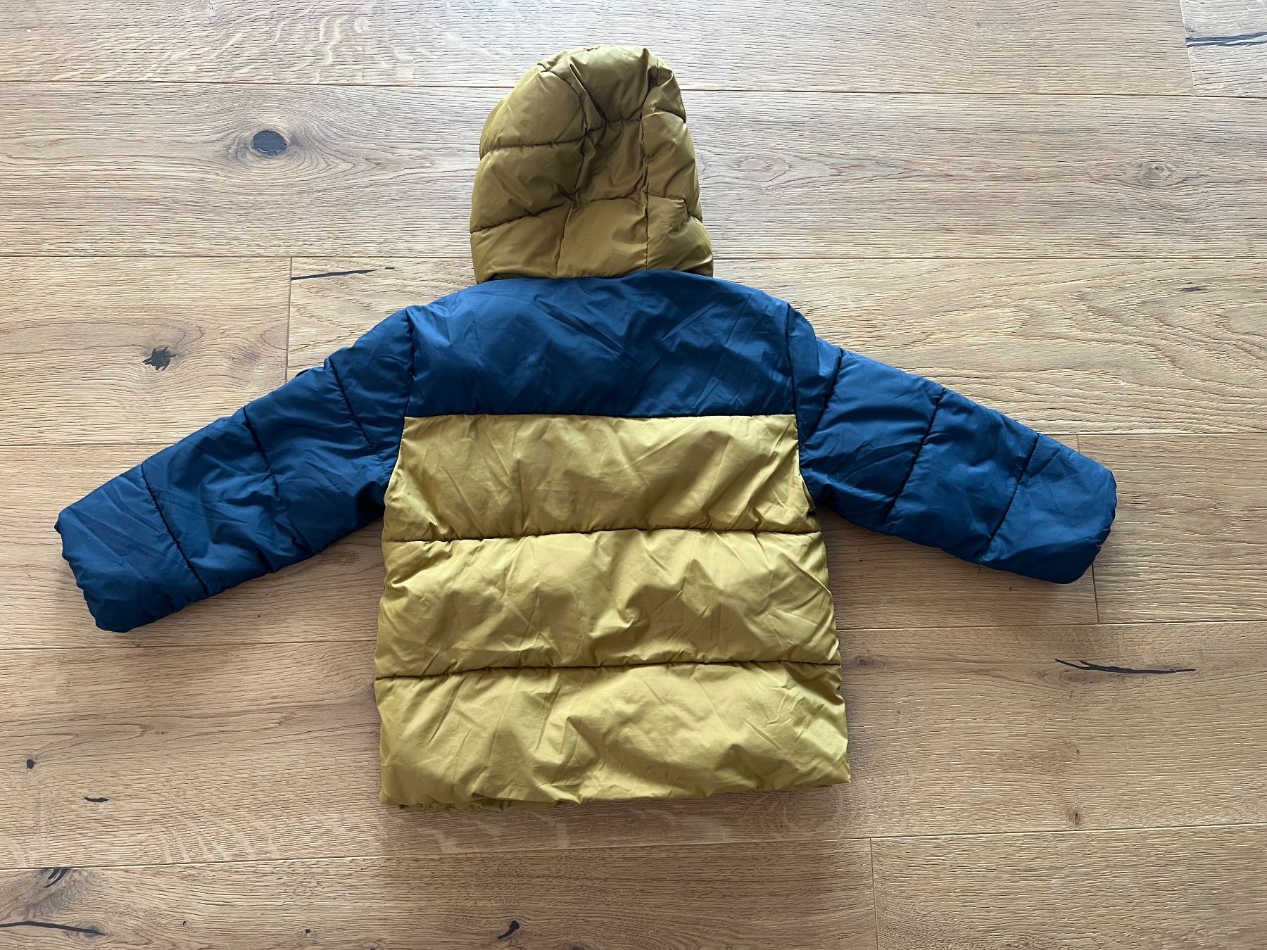Mango Jacken & Mäntel: Winterjacke von Mango Gr. 116 – Gebraucht aus Wangen an der Aare von Wuscheli90 1