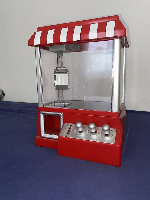 Giocattoli: Mini machine à pince  attrape bonbons et peluches – Usato da Neuchâtel venduto da nie_htg6