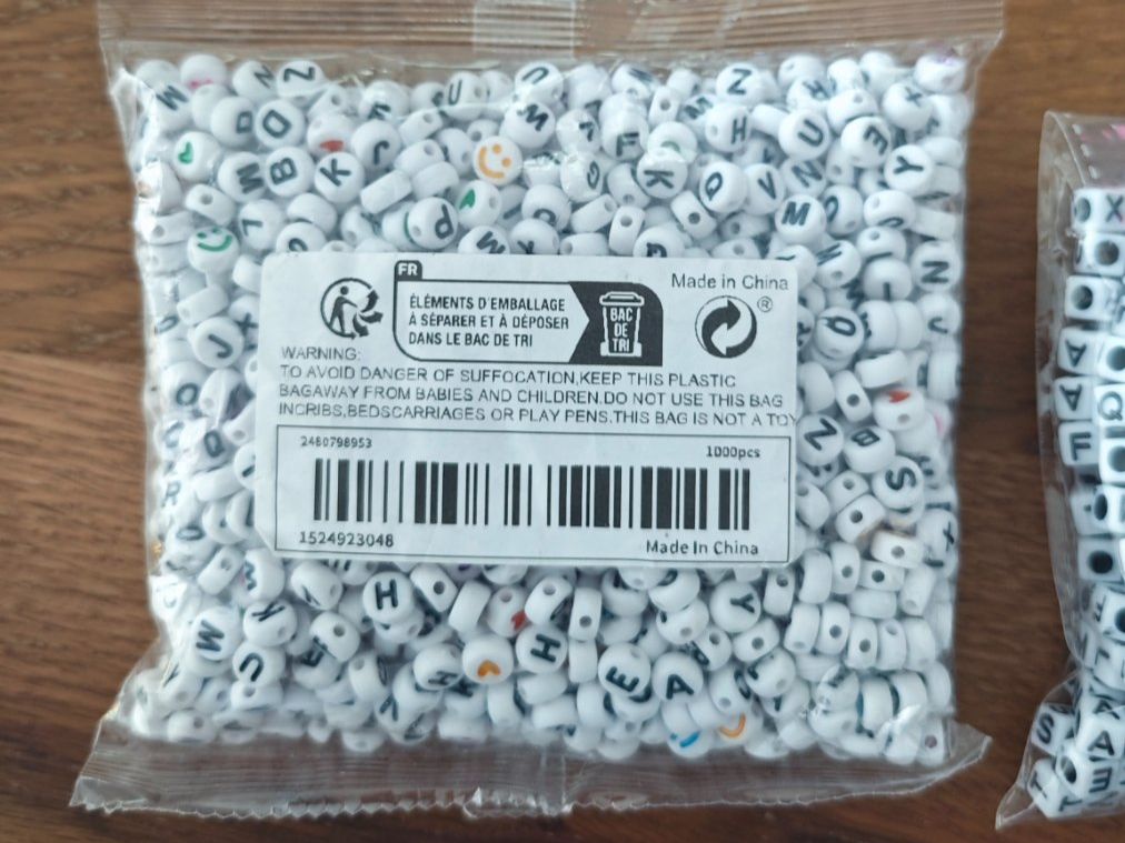 Perle (finte): Baselperlen Buchstaben über 1000 Stück – Nuovo e nell'imballaggio originale da Bülach venduto da mastika82 2