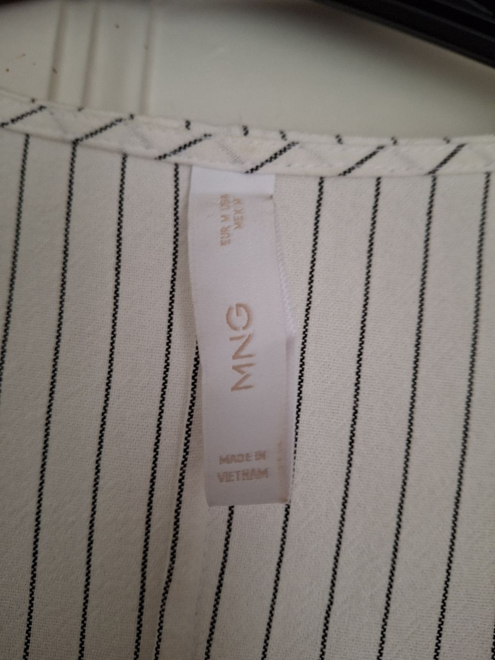 Mango Kleider: Robe cache-coeur Mango M – Gebraucht aus Lausanne von Cognitia 1