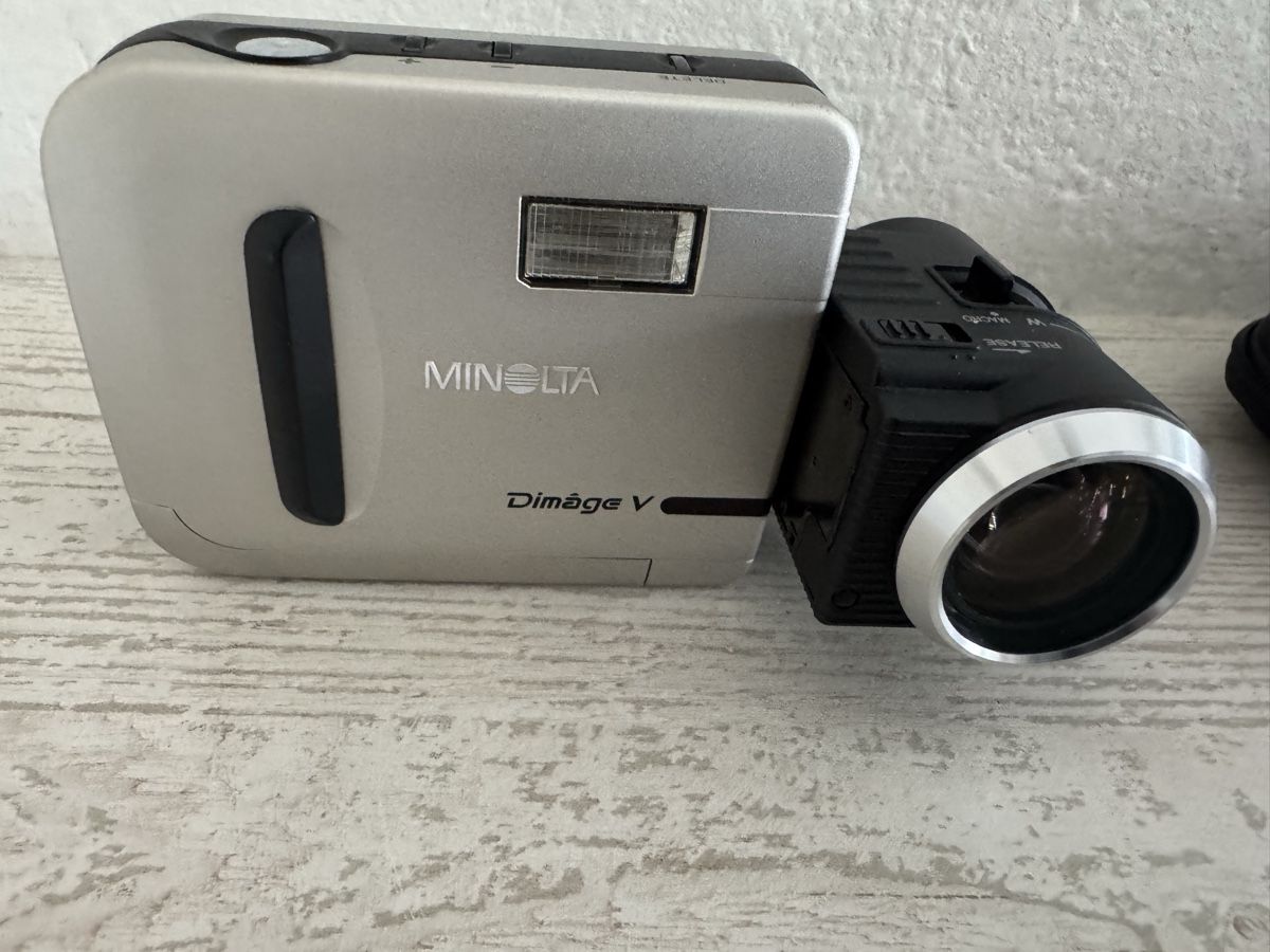 Minolta Appareil photo: Minolta dimage V digitalkamera – D'occasion à Zunzgen par milesdavis76 2