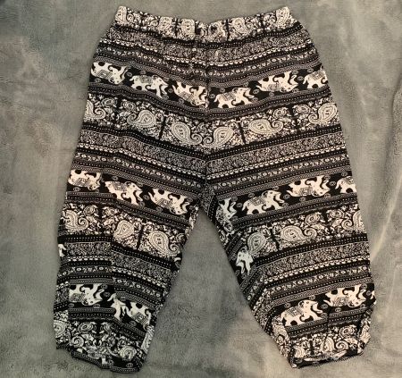 Hose mit Elefanten-Muster, Sommerlich leicht!