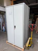 schöner Lista Metallschrank mit 4 Stk Schwerlast Tablare