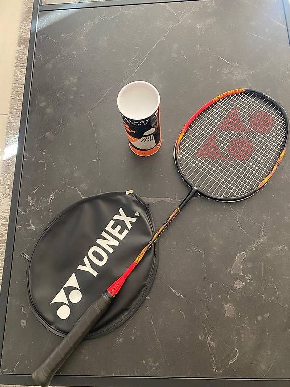 Yonex Racchette: YONEX Badmintonschläger Astrox E13 NEU – Nuovo (secondo la descrizione) da Winterthur venduto da car_gn8b
