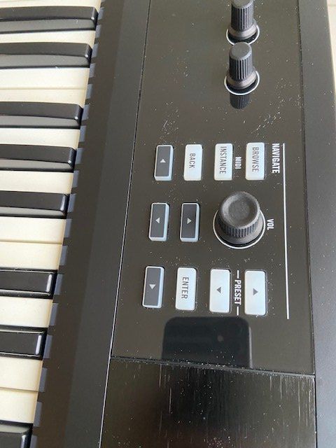 Native Instruments Strumenti musicali: NI Komplete Kontrol S49 – Usato da Zürich venduto da Maki8 4