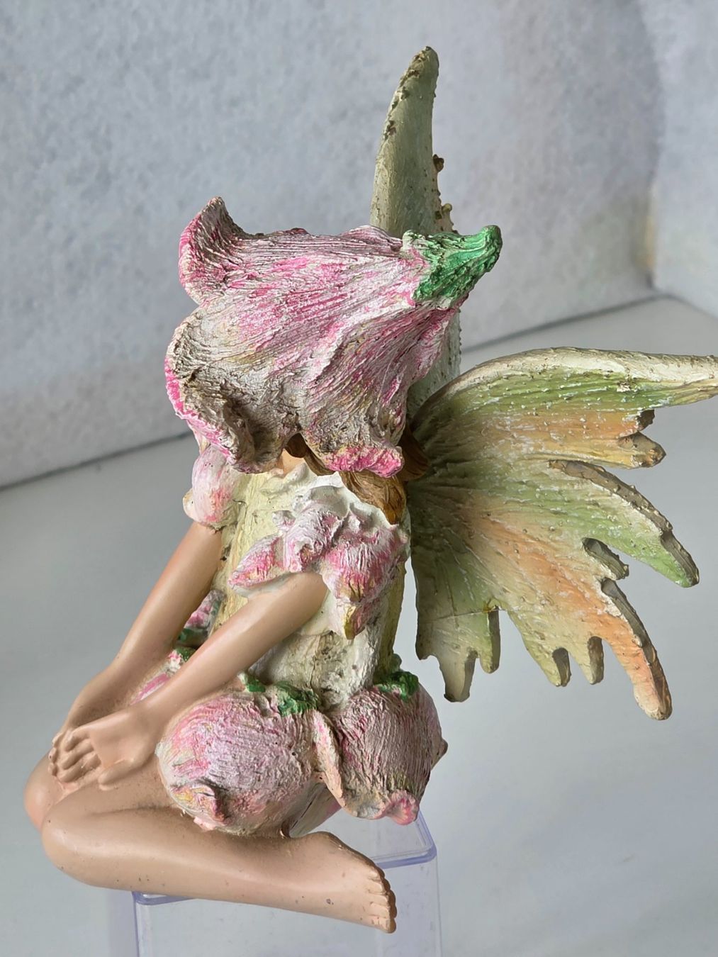 Statuette: vintage 70/80er Feenfigur Elfenfigur knieend mit Blütenkleid – Nuovo (secondo la descrizione) da Dürnten venduto da Bachtelsurfer 4