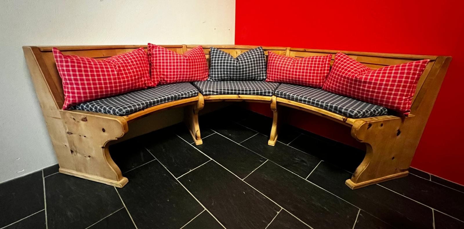 Tavoli: Eckbank mit Tisch rustikal Holz – Usato da Winterthur venduto da eli_8jsf 6