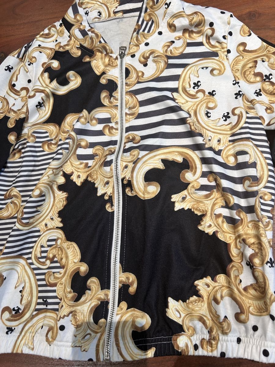 Shein Giacche: Trendiges Jäckli mit Muster, Grösse S- Top! – Usato da Sursee venduto da ramona0406 2