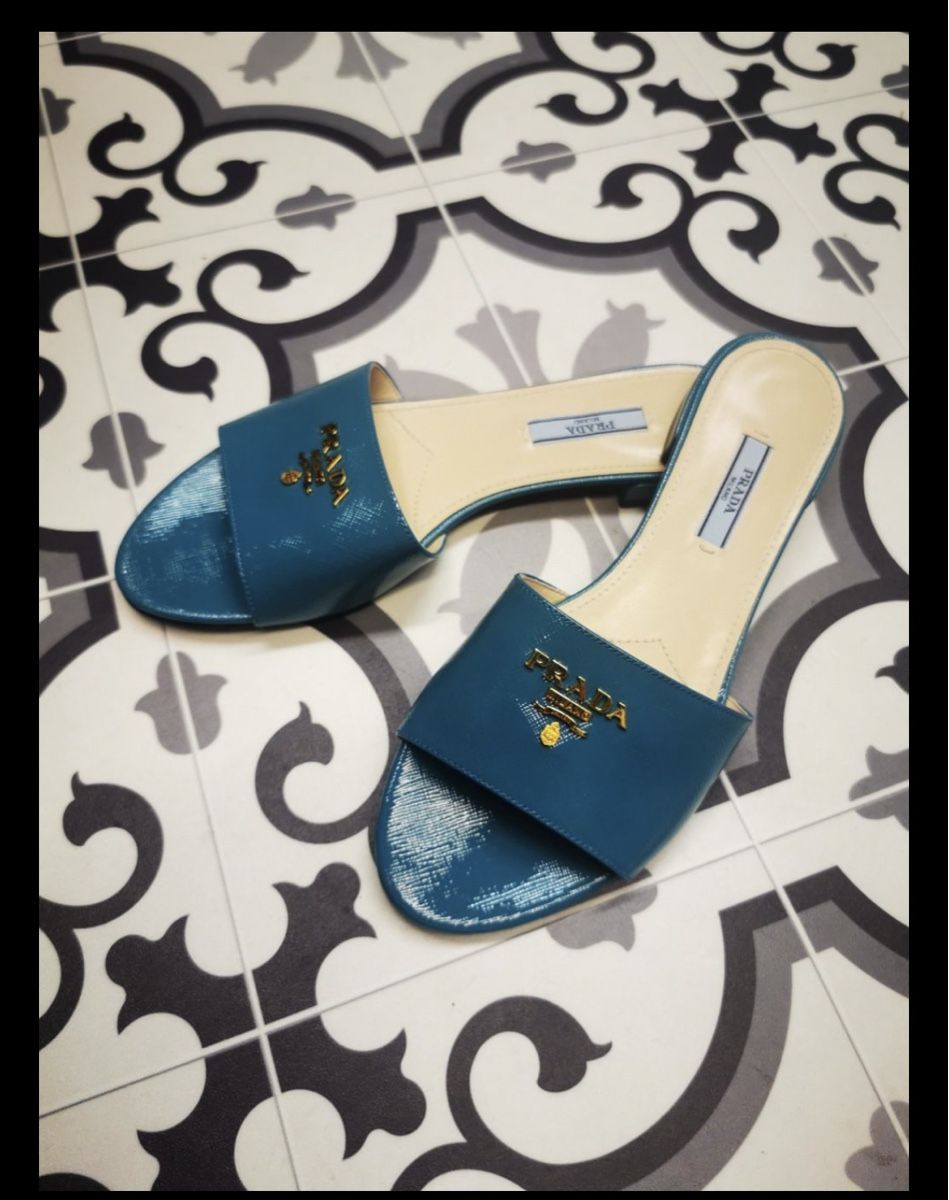 Chaussures femmes: Prada Flats – D'occasion à Zollikerberg par Funny014