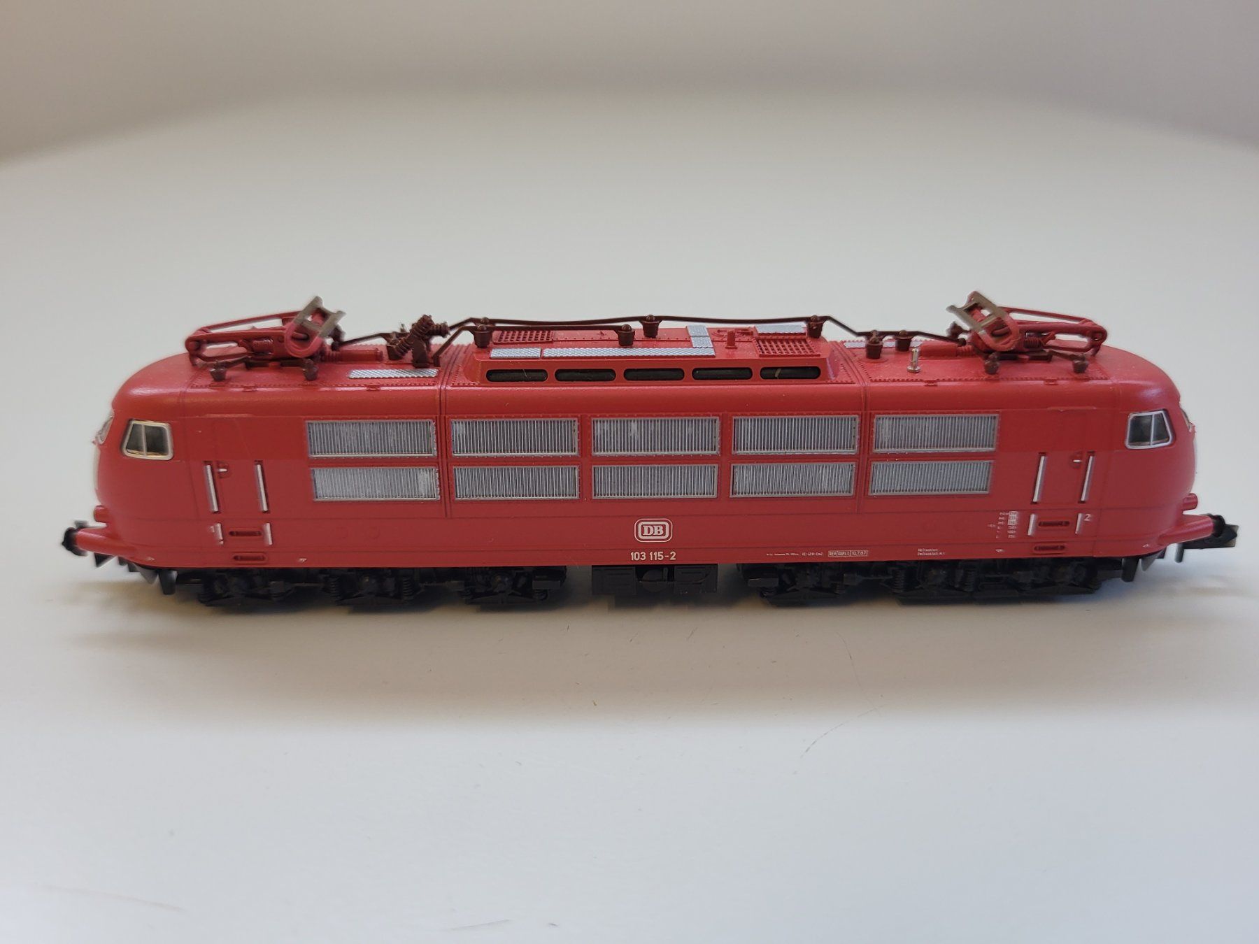 Trix Modellini di ferrovie: Minitrix 12933 E-Lok (103 115-2 DB) – Usato da Brügg BE venduto da POU-BELLE 2