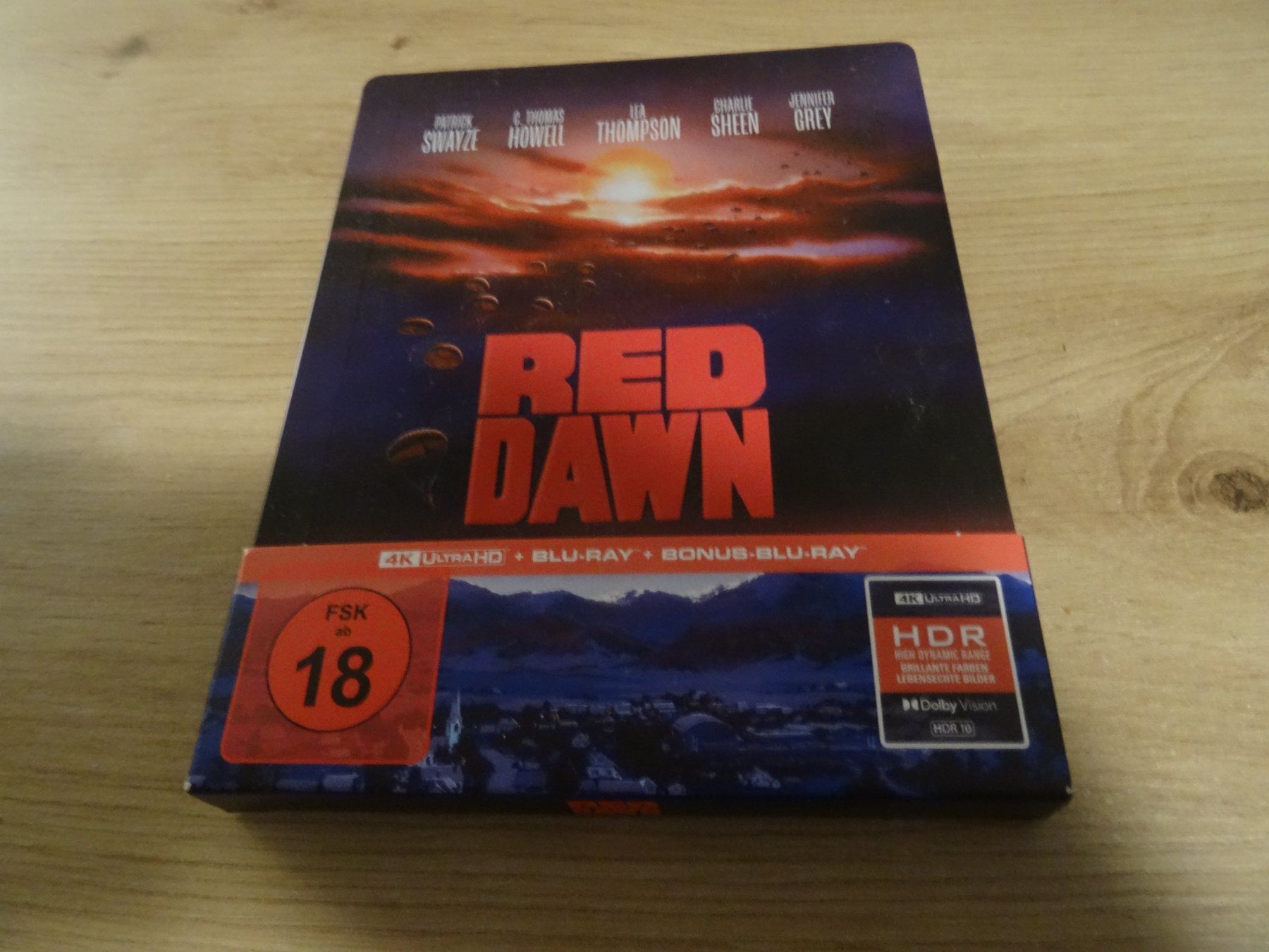 Tutti i DVDs: Red Dawn Steelbook 4K UHD BLU-RAY – Usato da Olten venduto da Disc-Verkauf