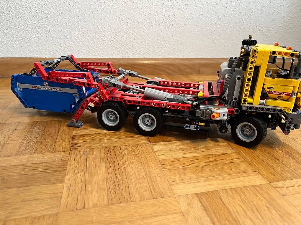 Kit di costruzioni: Lego Technic Lkw Muldenservice – Usato da Bassersdorf venduto da Anp7902 2