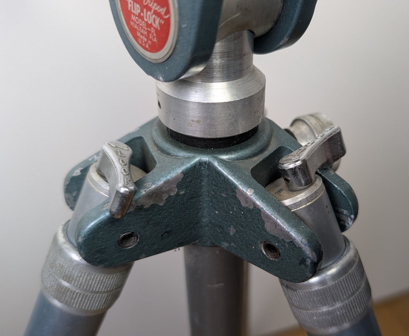 Treppiedi & Teste: Vintage Safe-Lock Stativ "Flip-Lock" FL - Hialeah, USA – Usato da Zürich venduto da 1.Simon 4