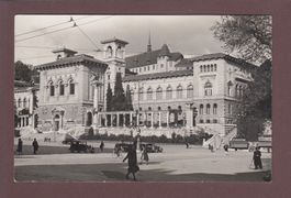 LAUSANNE - Place de la Riponne - Autos