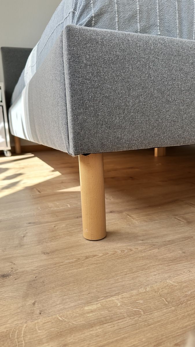 Letti: Bed frame grey fabric with headboard 140x200cm good conditio – Nuovo (secondo la descrizione) da St. Gallen venduto da wan_9mmx 1